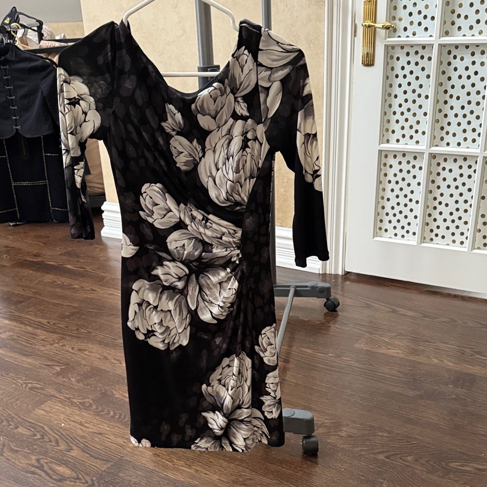 Elegant Black and Cream Floral Long Sleeve Dress